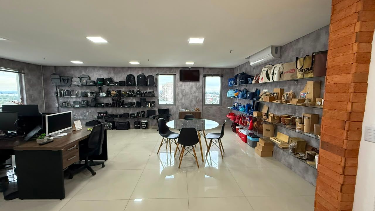 Sala Comercial Mobiliada em Andar Alto no Condomínio Icon — foto 3
