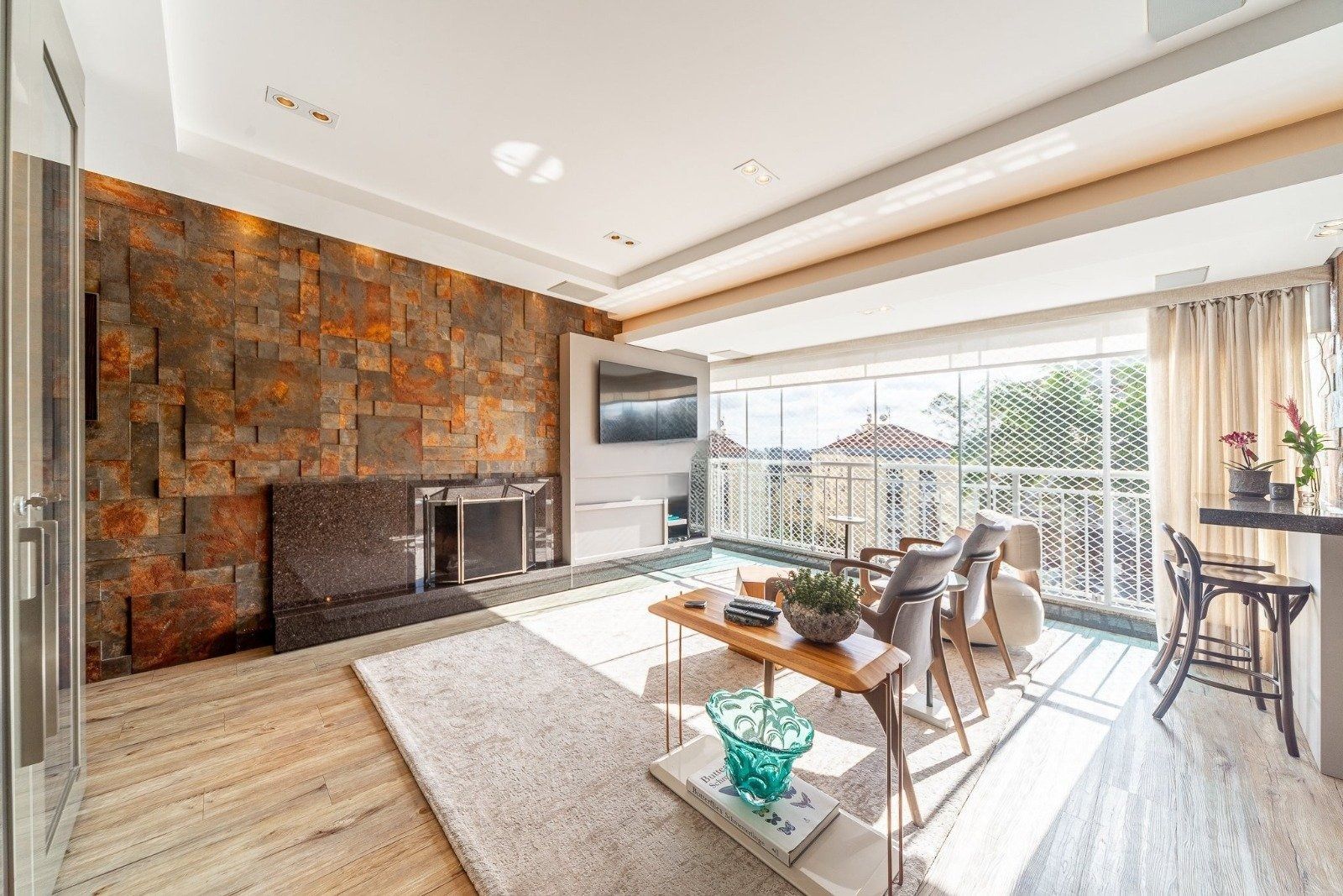 Apartamento com duas suítes no Jardim Europa