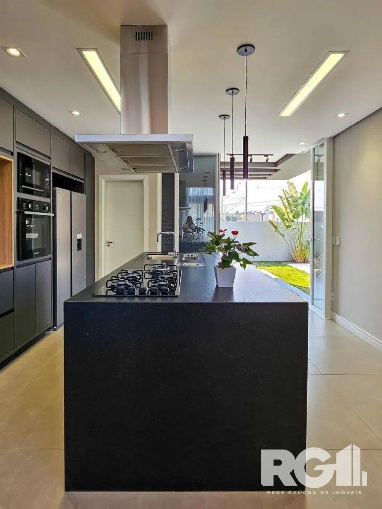 Casa de Condomínio à venda com 3 quartos, 250m² - Foto 5