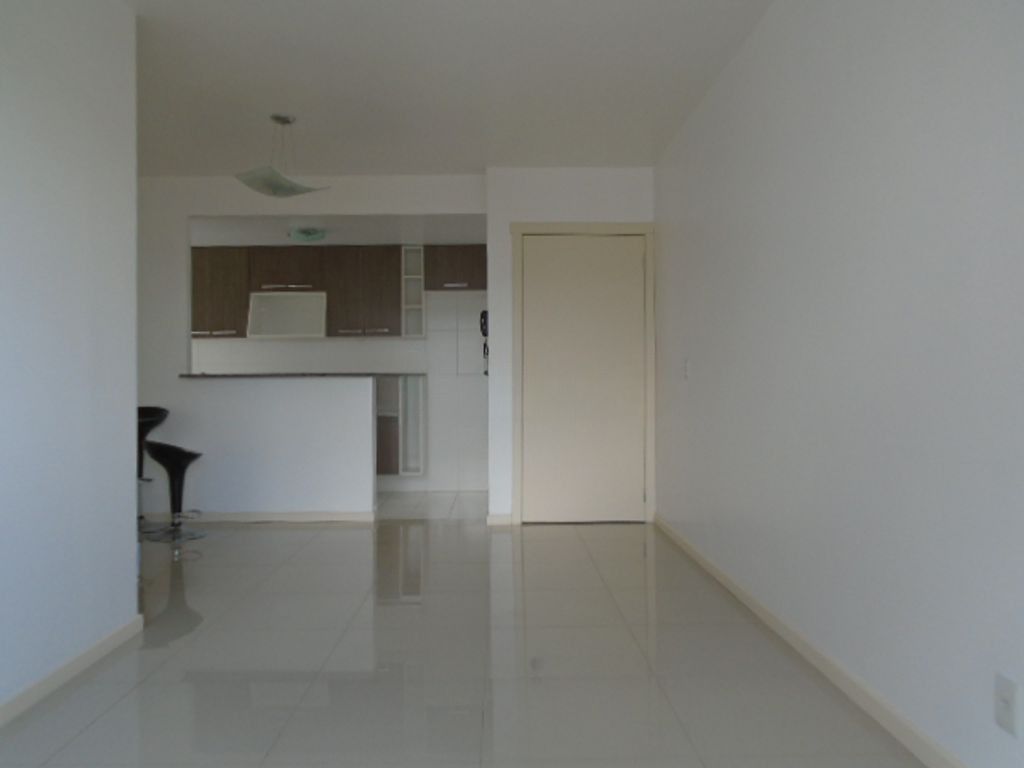 Apartamento à venda com 68m², 3 quartos, 1 suíte, 1 vaga no bairro Vila Ipiranga em Porto Alegre