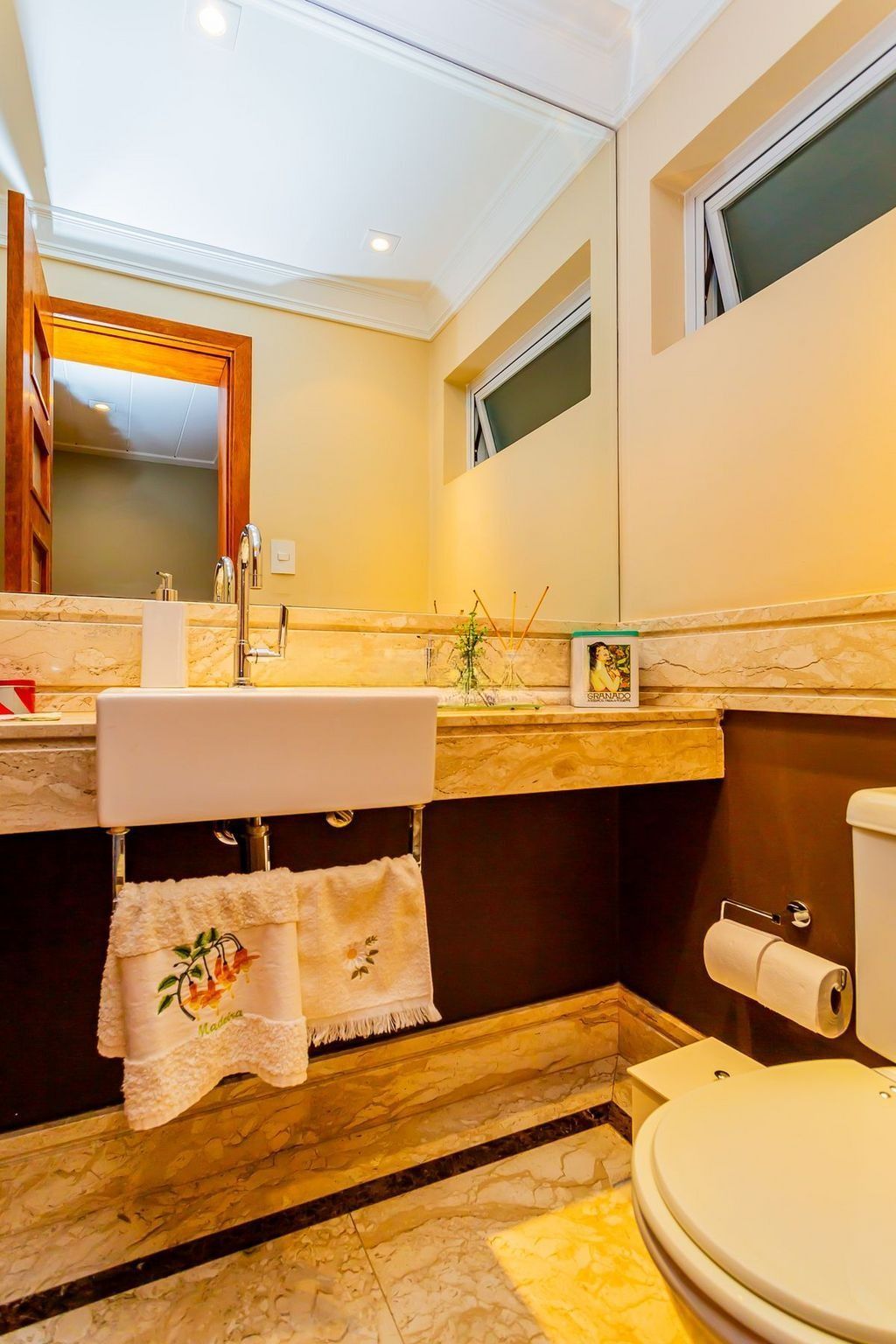 Apartamento à venda com 3 quartos, 223m² - Foto 10