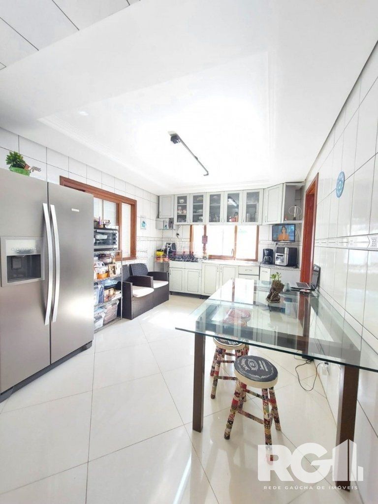 Casa à venda com 3 quartos, 120m² - Foto 1