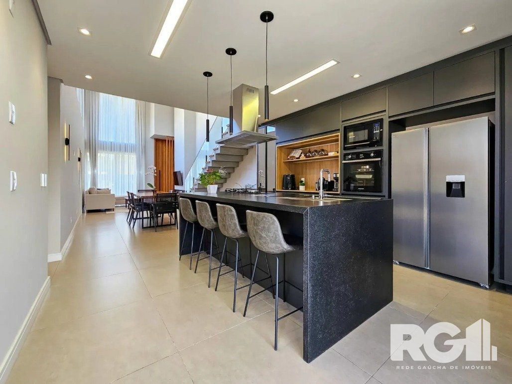 Casa de Condomínio à venda com 3 quartos, 250m² - Foto 3