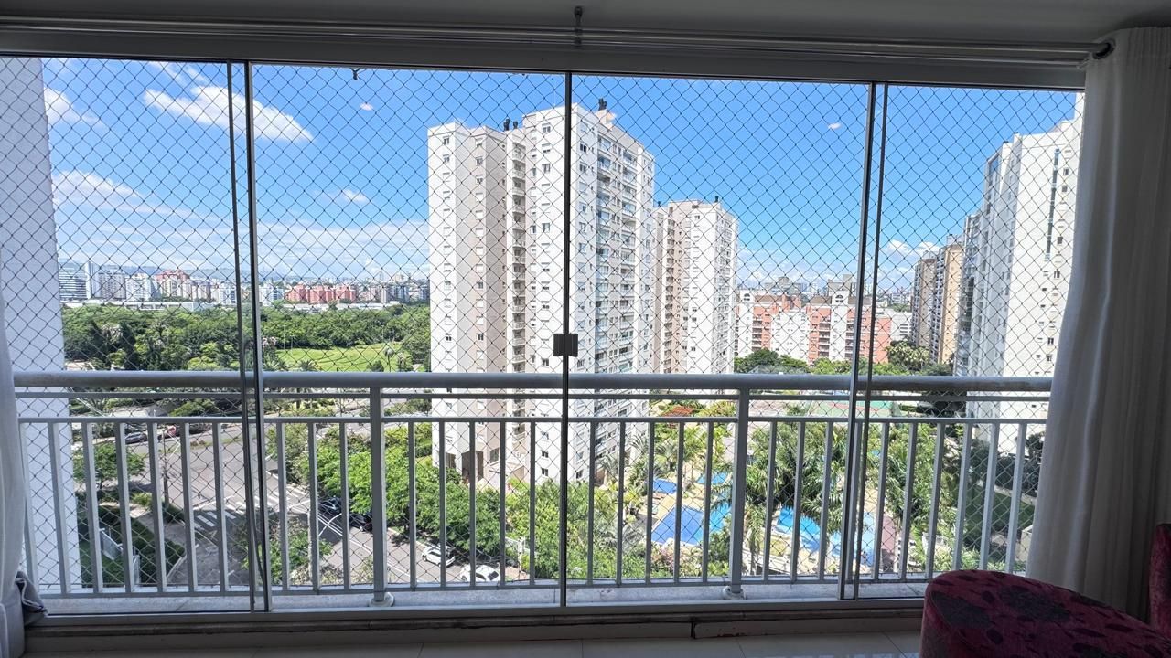 Apartamento no Condomínio Oslo com 3 Suítes à Venda no Jardim Europa