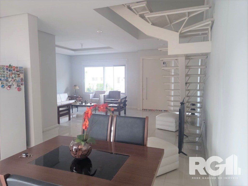 Casa à venda com 3 quartos, 229m² - Foto 9