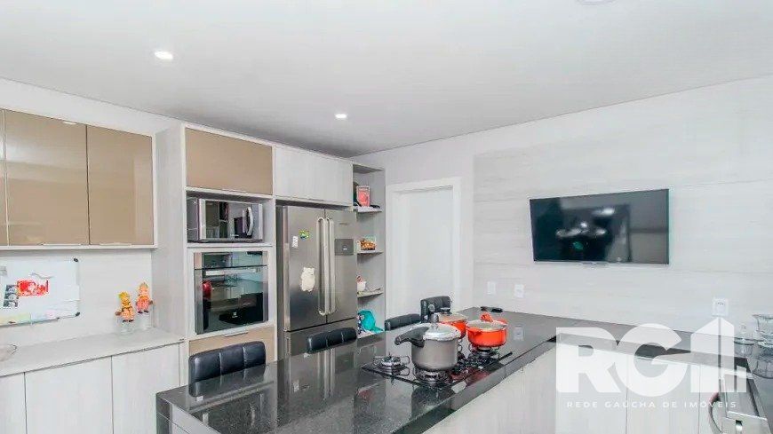Casa à venda com 4 quartos, 240m² - Foto 7