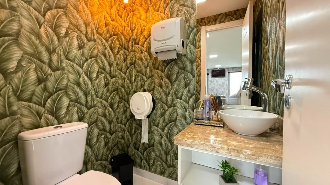 Sala Comercial Mobiliada em Andar Alto no Condomínio Icon — foto 5
