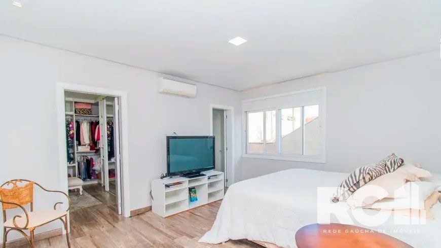 Casa à venda com 4 quartos, 240m² - Foto 11