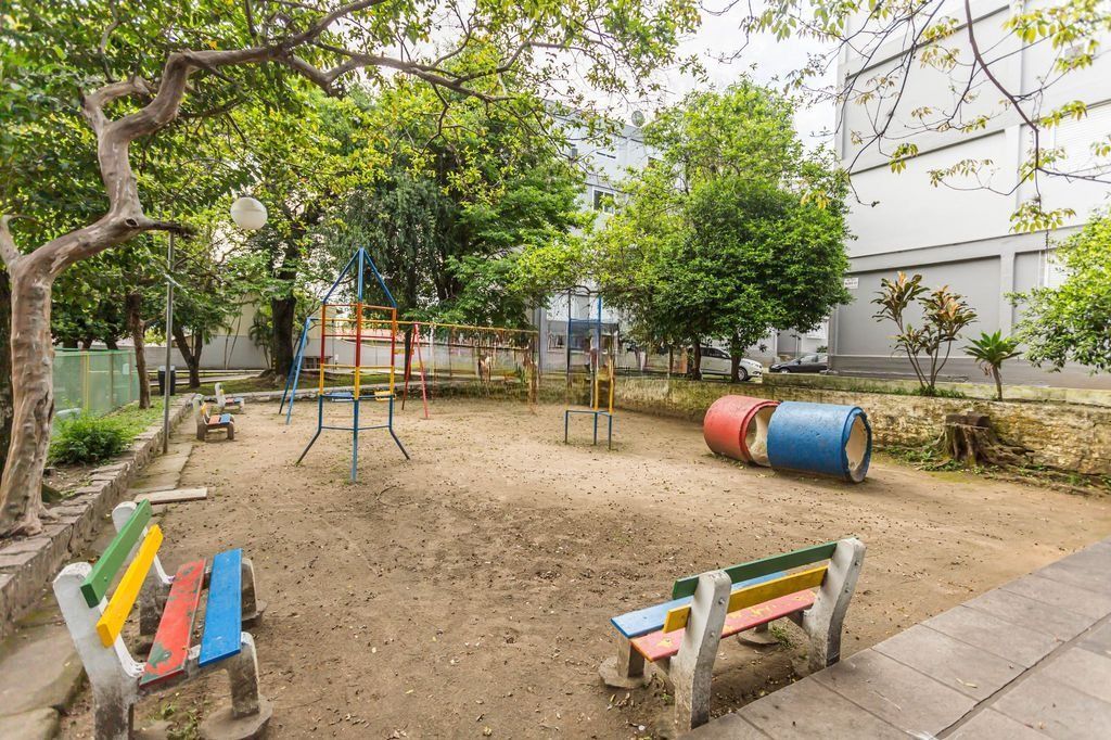 Apartamento à venda com 2 quartos, 48m², 1 vaga, Rua Zeferino Dias no bairro Sarandi em Porto Alegre