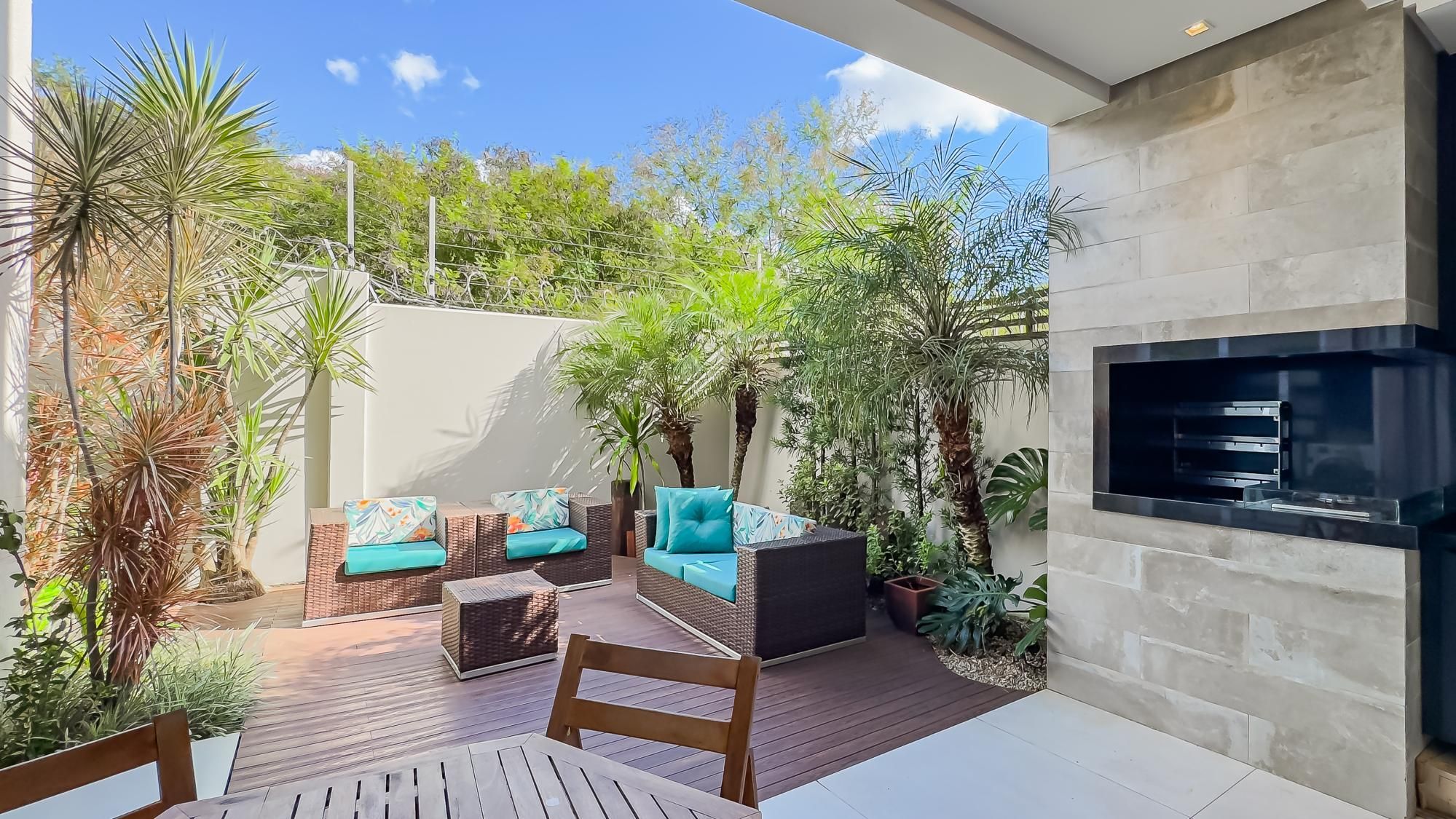 Casa de Condomínio à venda com 3 quartos, 330m² - Foto 3