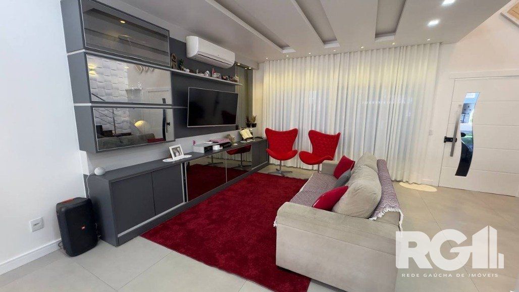 Casa de Condomínio à venda com 3 quartos, 241m² - Foto 2