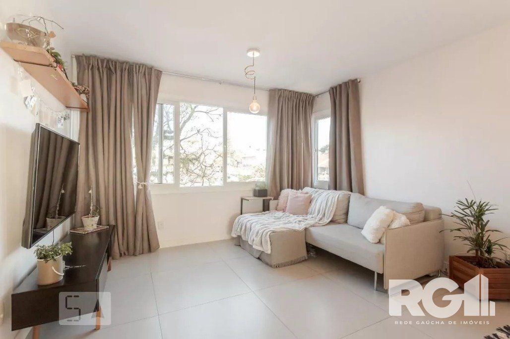 Apartamento à venda com 2 quartos, 64m², 1 suíte, 2 vagas, Rua Vinte e Quatro de Agosto no bairro Jardim Sabará em Porto Alegre