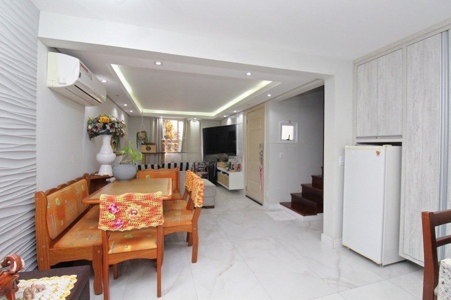 Casa em Condomínio à venda com 3 dormitório, suíte e infra completa.