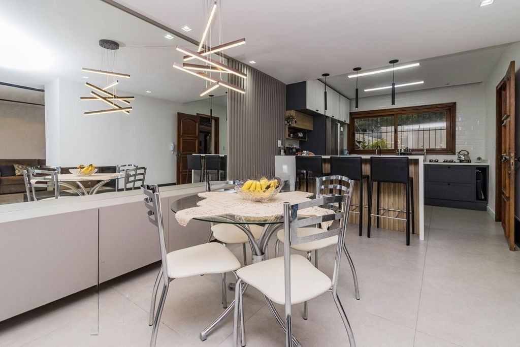 Casa à venda com 4 quartos, 310m² - Foto 3