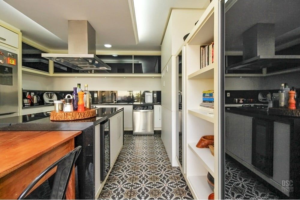 Casa de Condomínio à venda com 4 quartos, 620m² - Foto 11