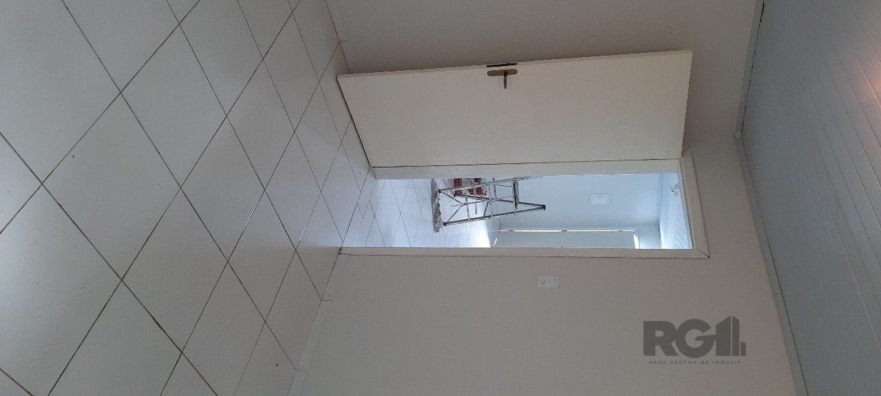 Casa à venda com 8 quartos, 200m² - Foto 73