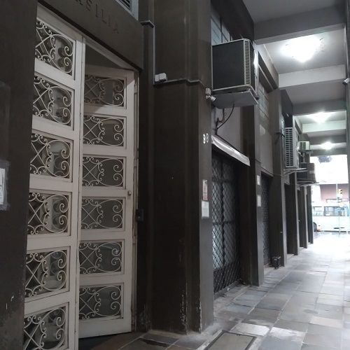 Conjunto Comecial com 2 entradas no Centro