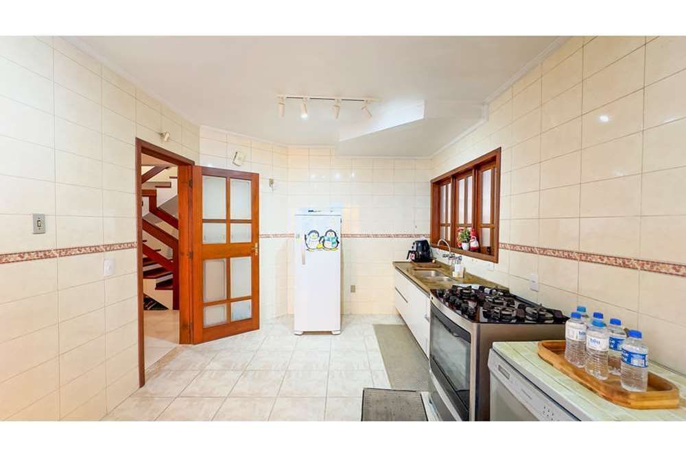 Casa à venda com 4 quartos, 307m² - Foto 35
