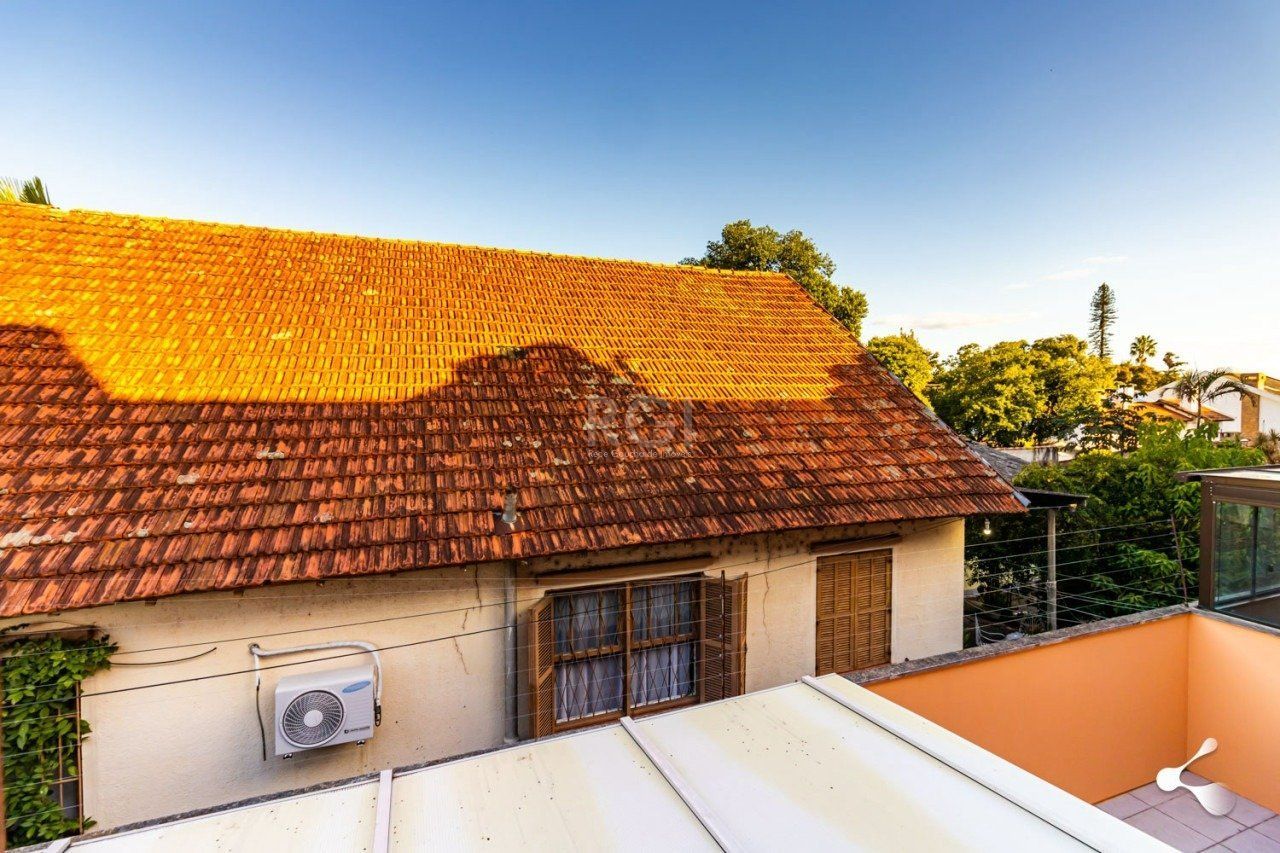 Casa de Condomínio à venda com 3 quartos, 233m² - Foto 32