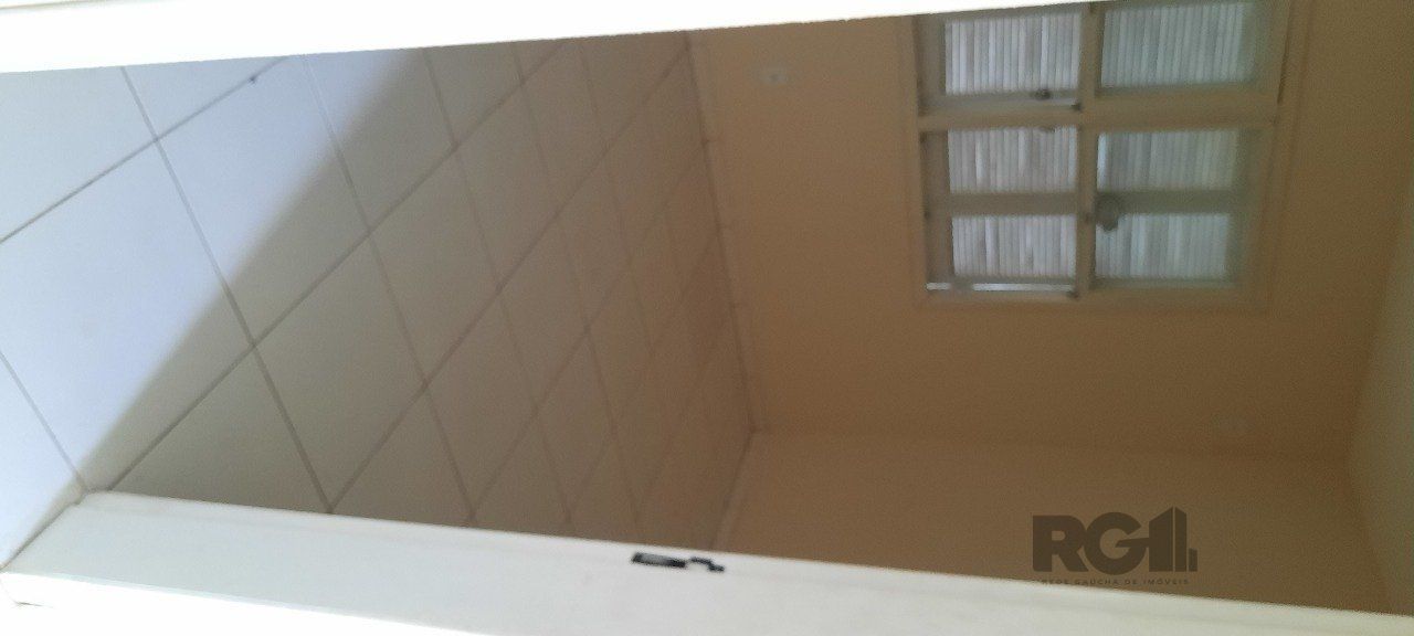 Casa à venda com 8 quartos, 200m² - Foto 41