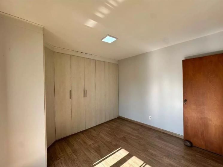 Casa, 4 quartos, 333 m² - Foto 9