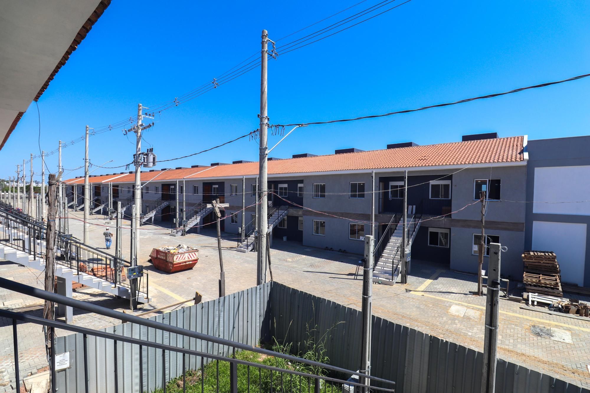 Casa de Condomínio à venda com 2 quartos, 48m² - Foto 1