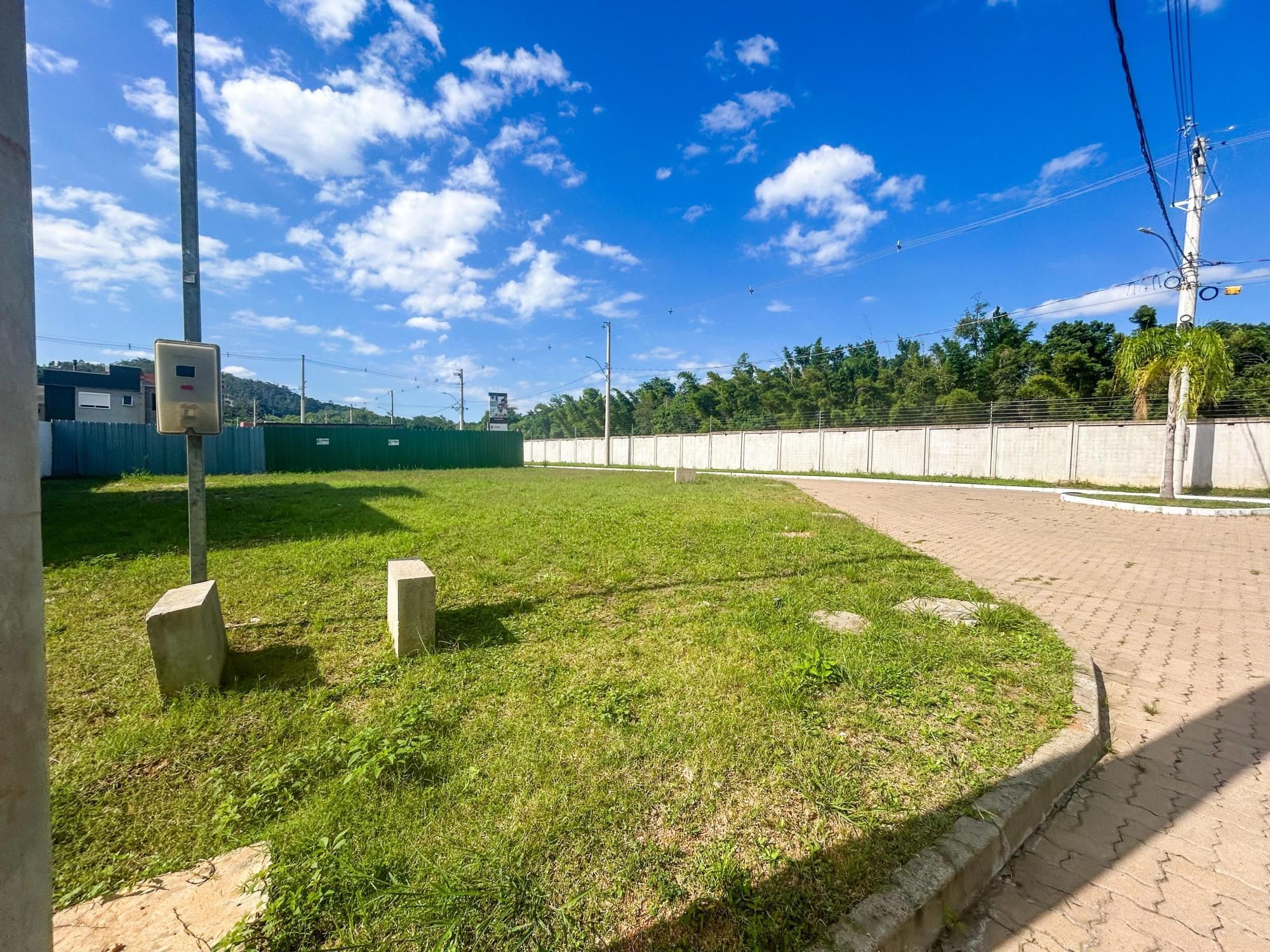 Terreno a venda no condominio ilha verde nova ipanema