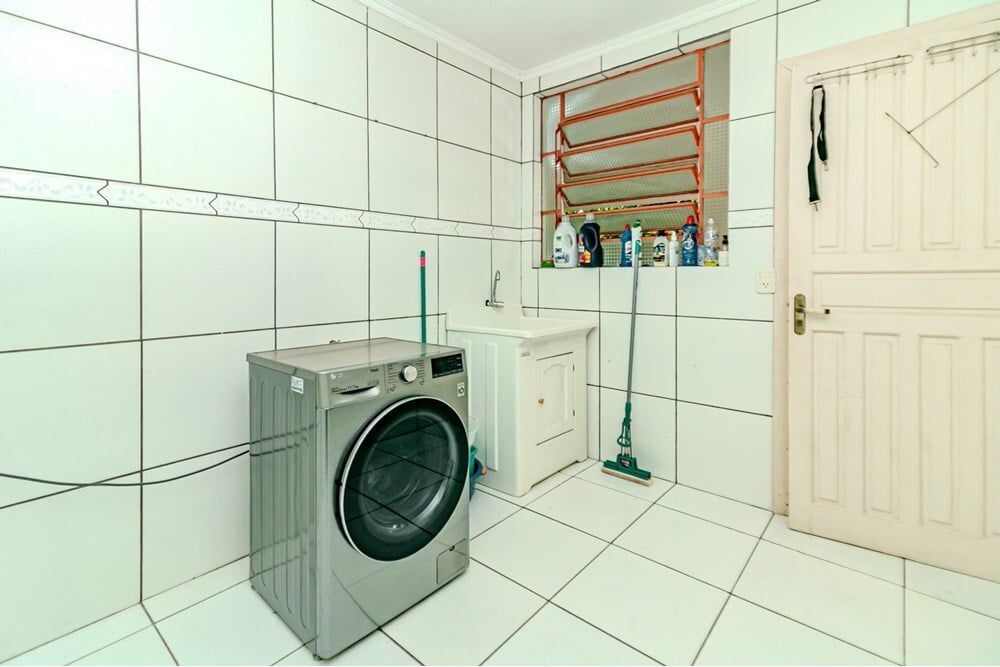 Casa à venda com 4 quartos, 352m² - Foto 12