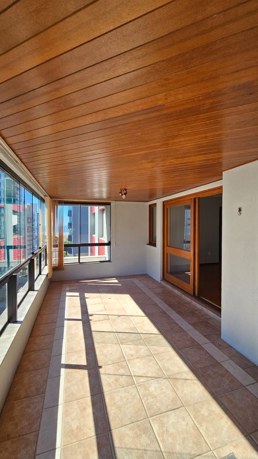 Apartamento à venda com 3 quartos, 130m² - Foto 15