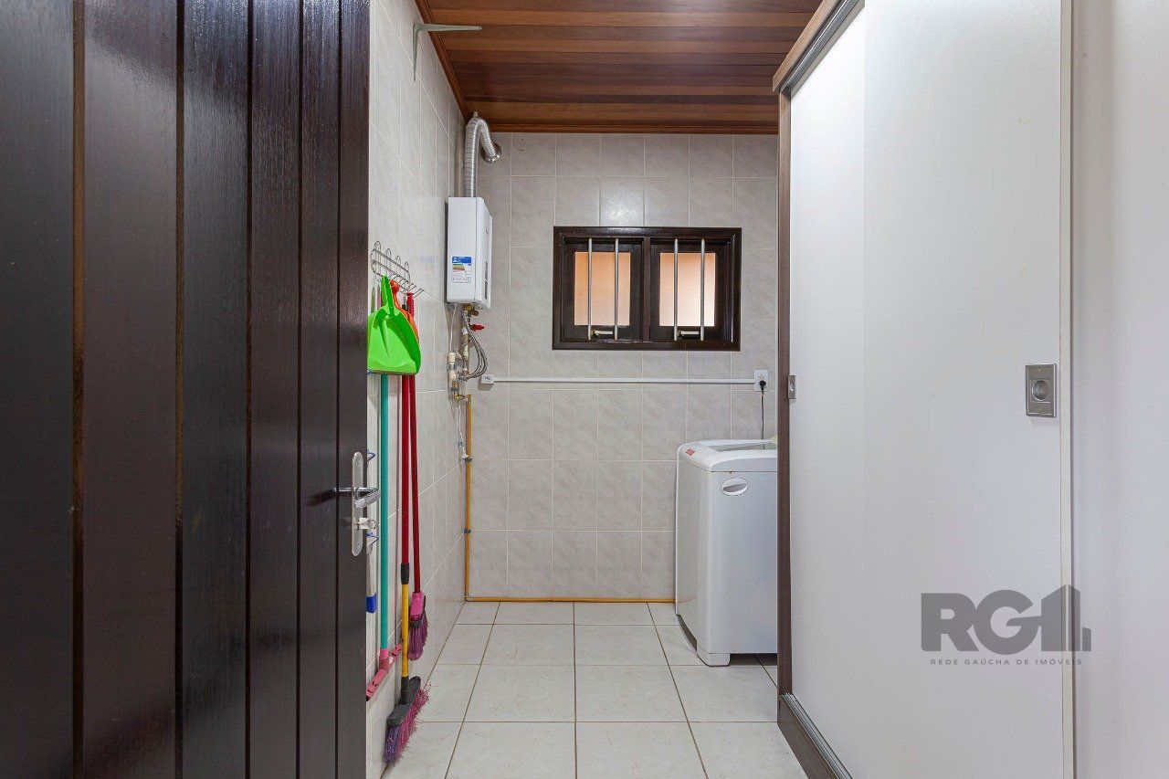 Casa à venda com 4 quartos, 335m² - Foto 25