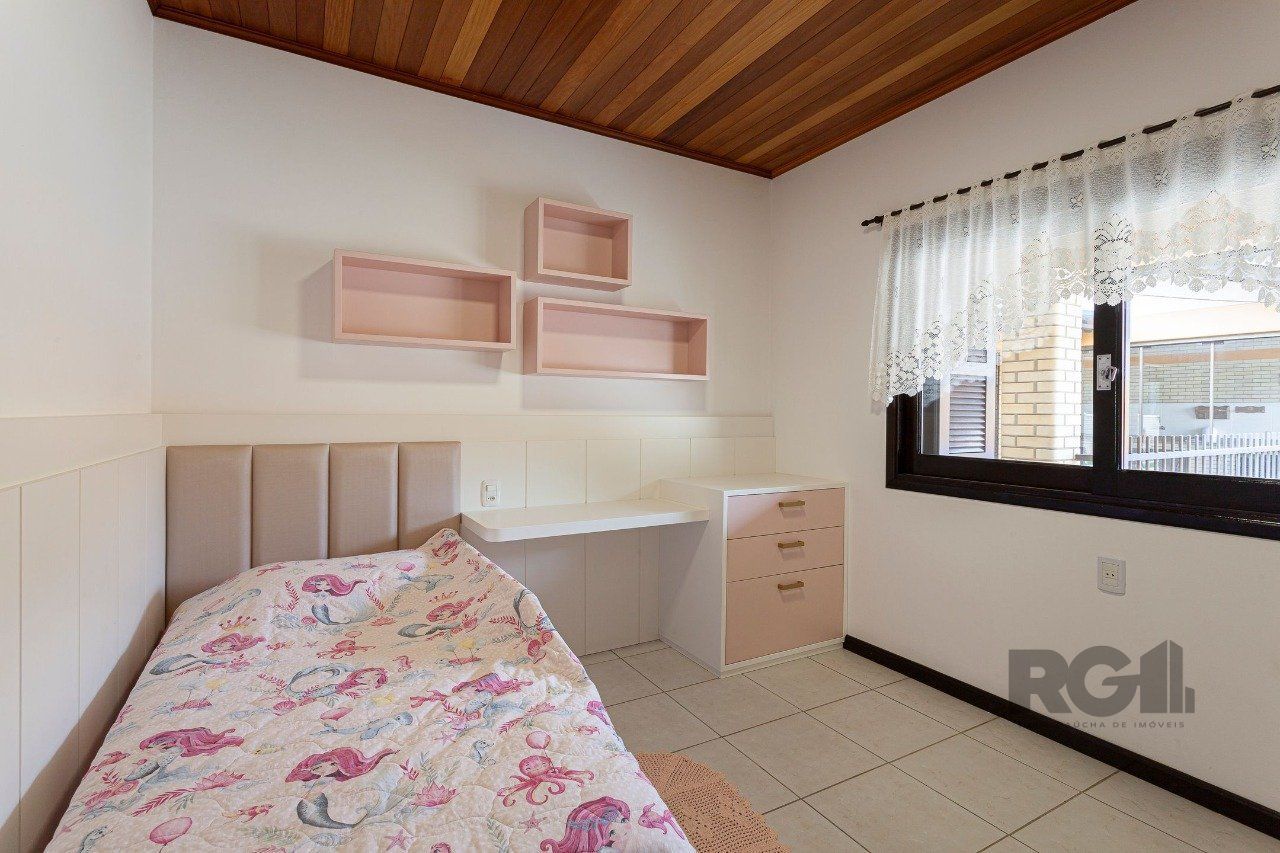 Casa à venda com 4 quartos, 335m² - Foto 9