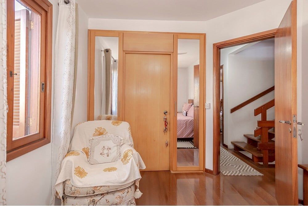 Casa de Condomínio à venda com 3 quartos, 230m² - Foto 3
