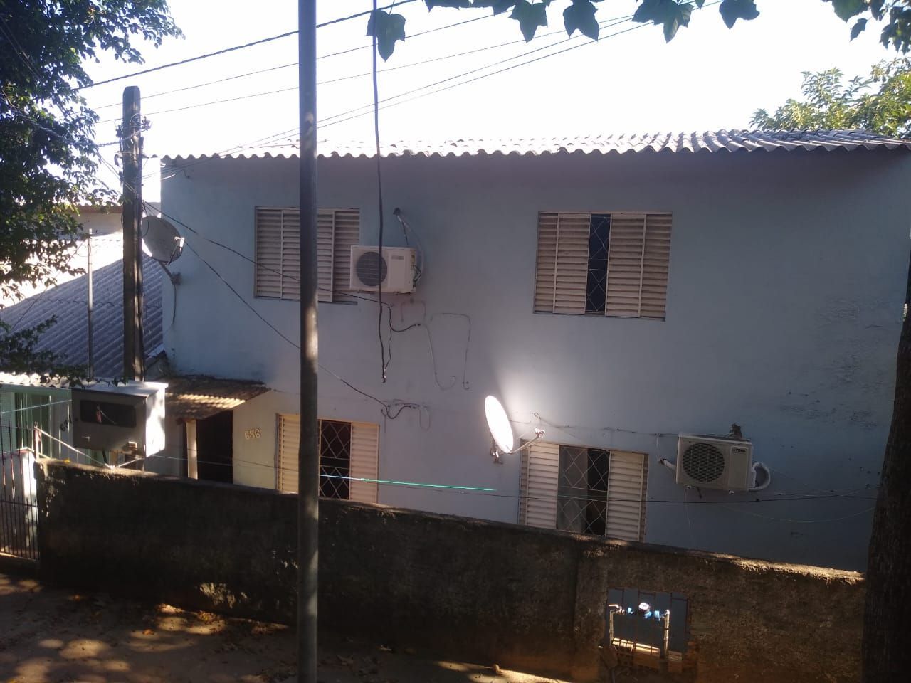 Terreno com casa no Jd Carvalho.