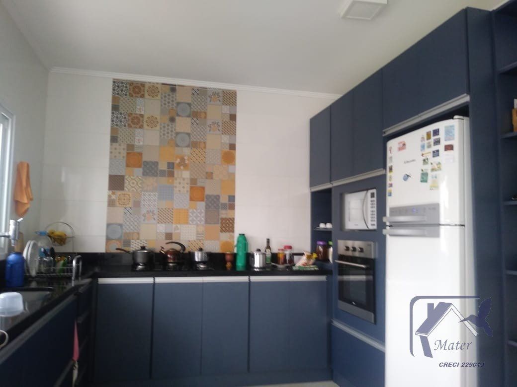Casa à venda com 3 quartos, 180m² - Foto 14