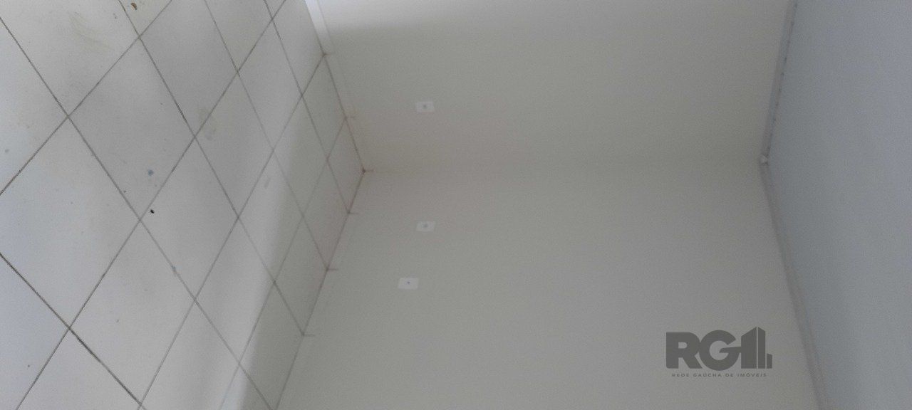 Casa à venda com 8 quartos, 200m² - Foto 76