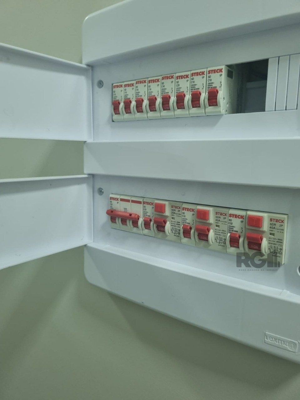 Casa à venda com 3 quartos, 90m² - Foto 19