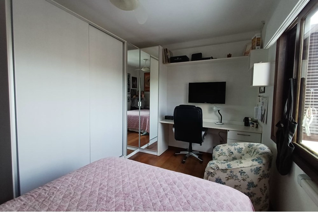 Casa à venda com 3 quartos, 318m² - Foto 8
