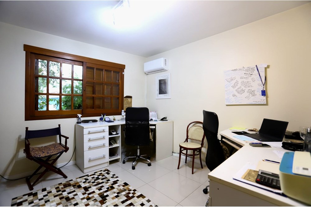 Casa à venda com 3 quartos, 355m² - Foto 30
