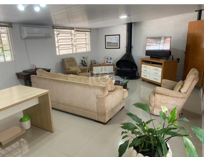 Casa, 3 quartos, 235 m² - Foto 1