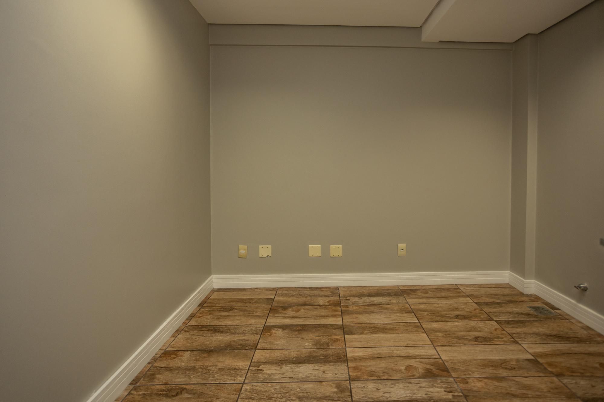 Sala Comercial no Austin Carlos Gomes, 1 sala, para alugar, 90 m², Petrópolis - Porto Alegre — foto 4