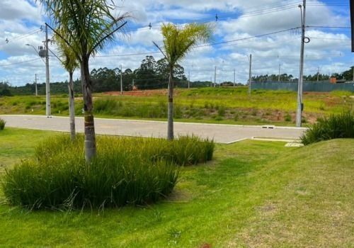 Terreno em condominio na Augusta/ Viamão com 220m2 pronto para construir.