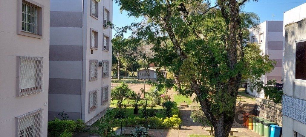 Apartamento à venda com 3 quartos, 77m² - Foto 2