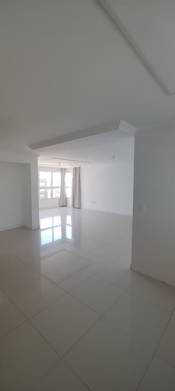 Apartamento à venda com 3 quartos, 105m² - Foto 5