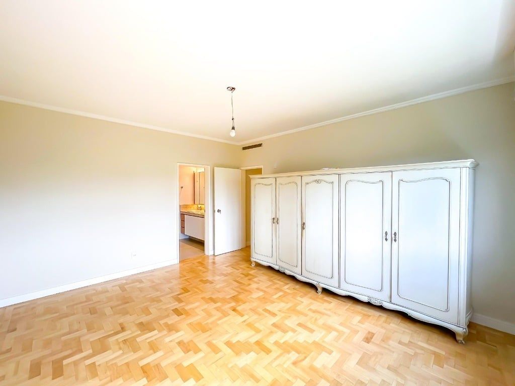Apartamento à venda com 4 quartos, 226m² - Foto 9