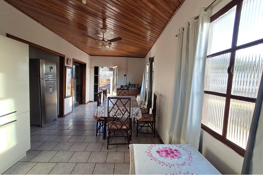 Casa à venda com 2 quartos, 106m² - Foto 10
