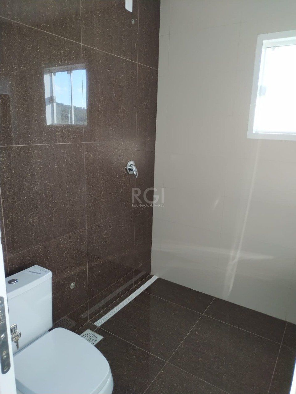 Casa à venda com 3 quartos, 200m² - Foto 34