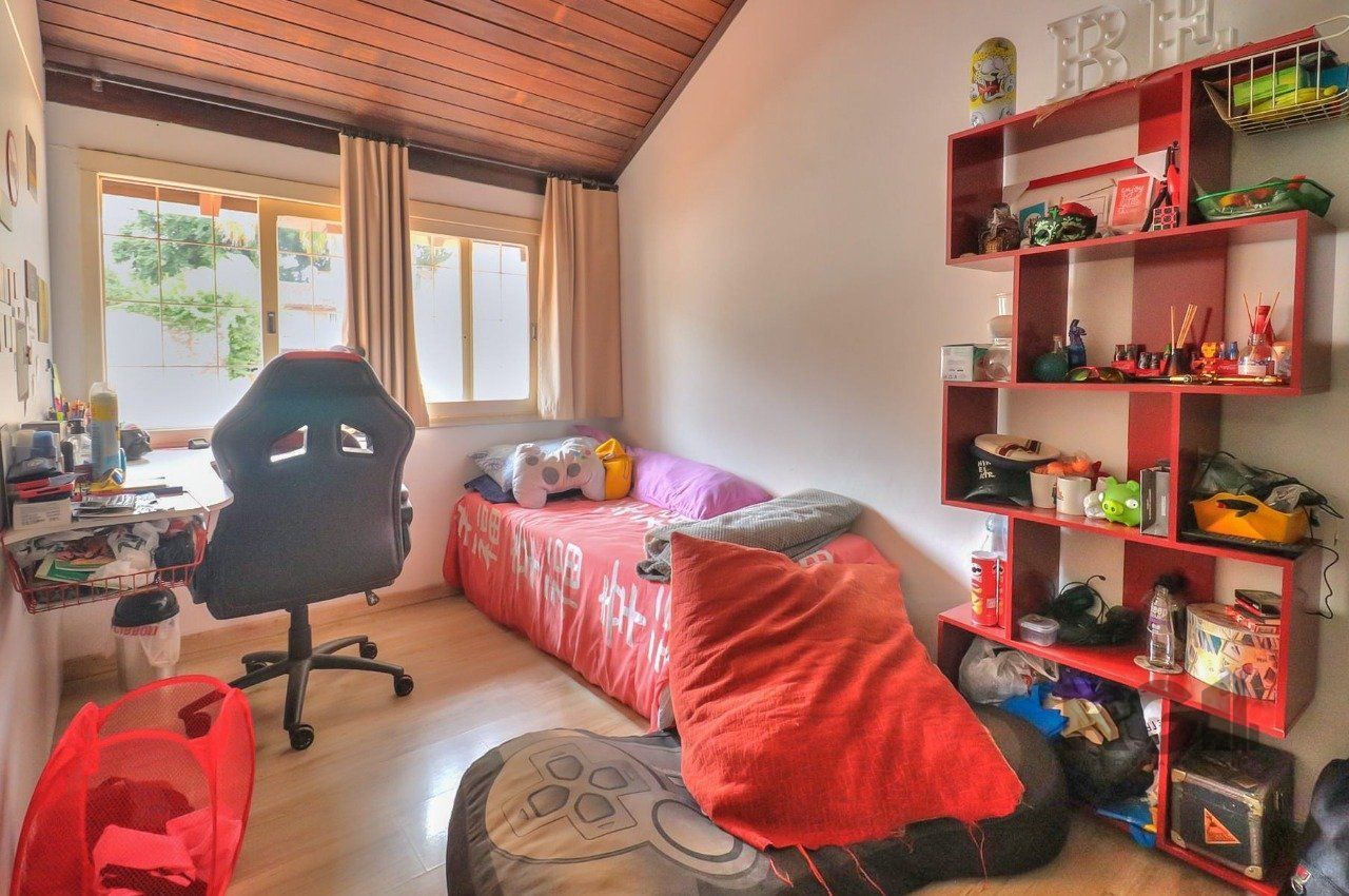 Casa à venda com 5 quartos, 232m² - Foto 11