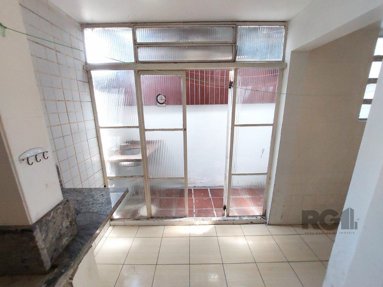 Apartamento à venda com 2 quartos, 61m² - Foto 11