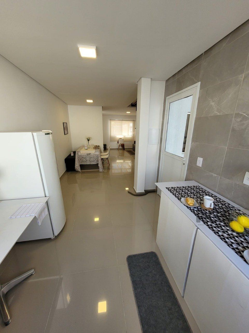 Casa à venda com 3 quartos, 95m² - Foto 18