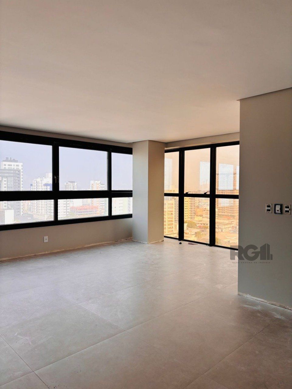 Apartamento à venda com 2 quartos, 86m² - Foto 31